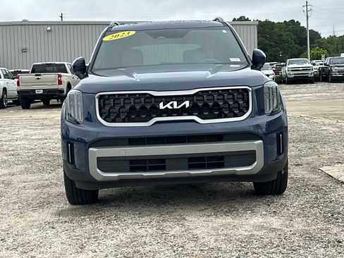 Used 2023 Kia Telluride EX X-Line AWD/4WD image 2