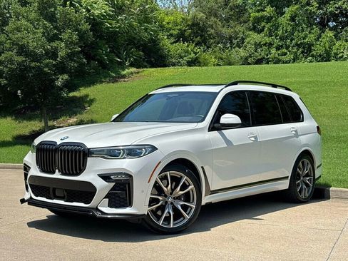 Used 2021 BMW X7 M50i w/ Dynamic Handling Package AWD/4WD image 1
