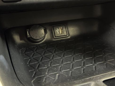 Used 2023 Toyota RAV4 XLE image 37