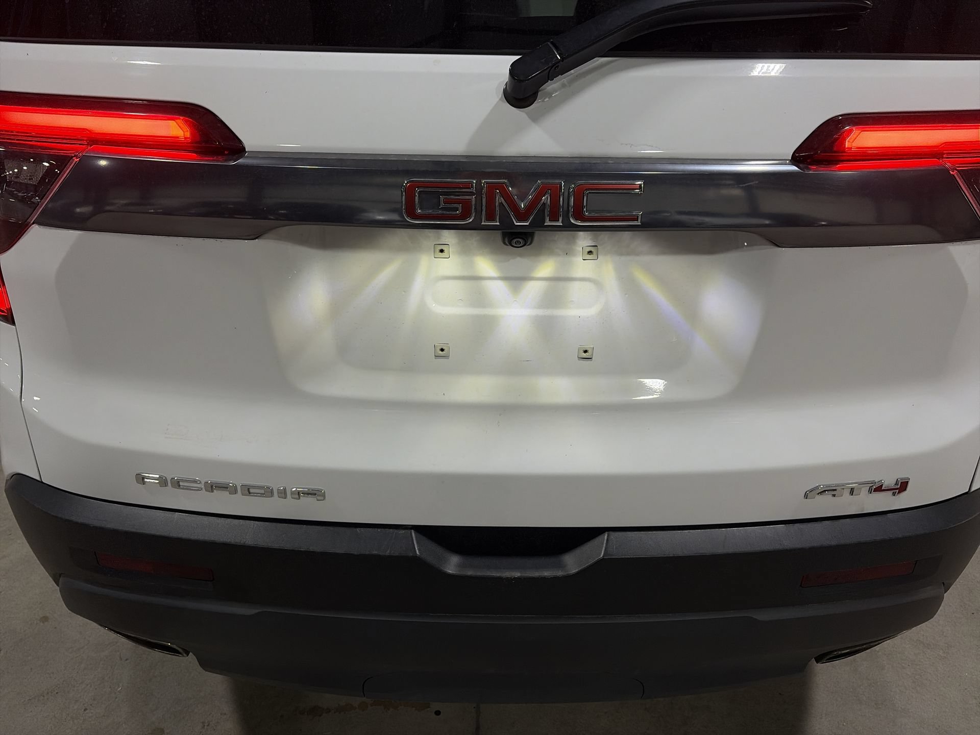 Used 2023 GMC Acadia AT4 w/ LPO, Floor Liner Package AWD/4WD image 33