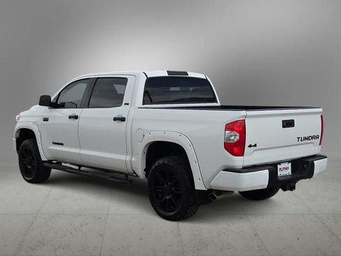 Used 2017 Toyota Tundra SR5 w/ SR5 Upgrade Package AWD/4WD image 6
