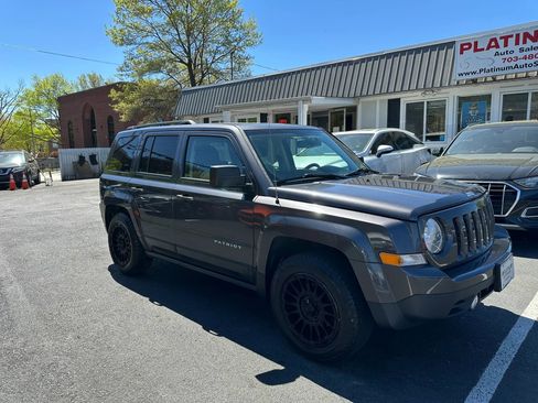 Used 2017 Jeep Patriot Sport w/ Power Value Group image 3