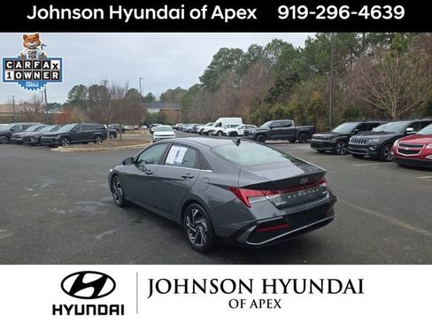 Certified 2024 Hyundai Elantra Limited image 17