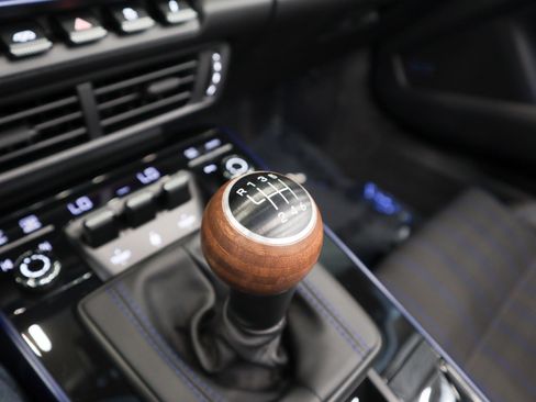 Used 2025 Porsche 911 Carrera T image 18