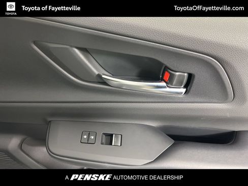 Used 2026 Toyota Prius Plug-In Hybrid FWD image 11