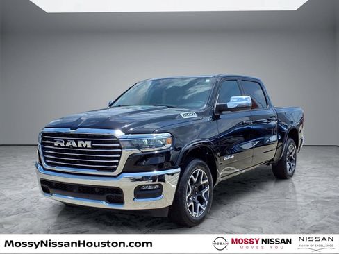 Used 2026 RAM 1500 Laramie AWD/4WD image 4
