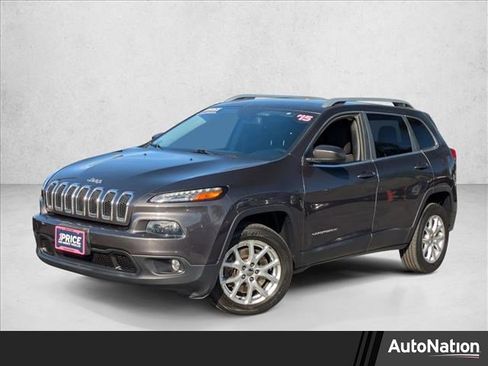 Used 2015 Jeep Cherokee Latitude image 1