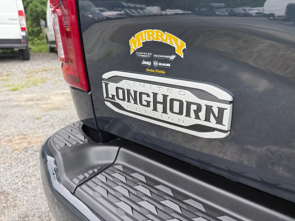 New 2027 RAM 3500 Limited AWD/4WD image 17