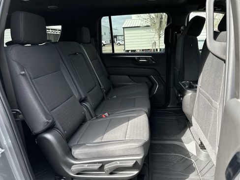 New 2026 Chevrolet Suburban LS image 18