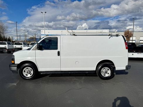 Used 2019 GMC Savana 2500 w/ Driver Convenience Package image 6