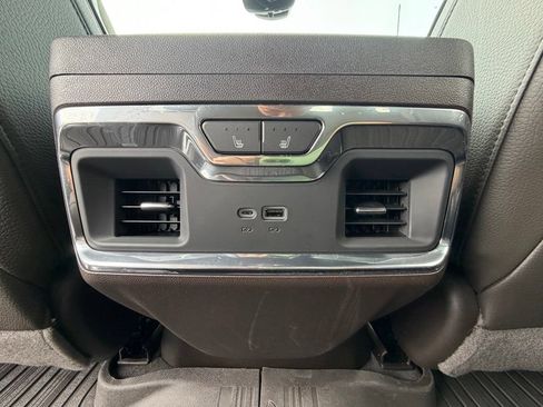 Used 2024 GMC Sierra 3500 Denali w/ Denali Reserve Package AWD/4WD image 8