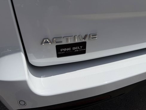 Used 2025 Ford Expedition Active AWD/4WD image 27