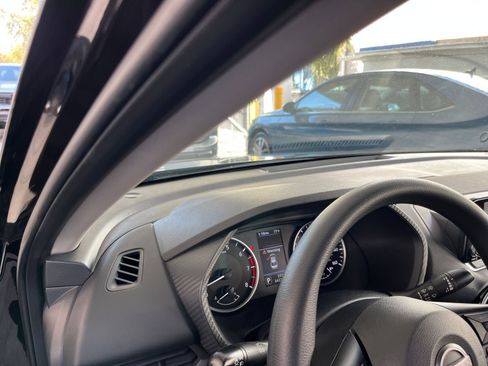 Used 2025 Nissan Sentra S image 34