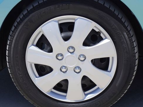 Used 2013 Toyota Prius C Two FWD image 4