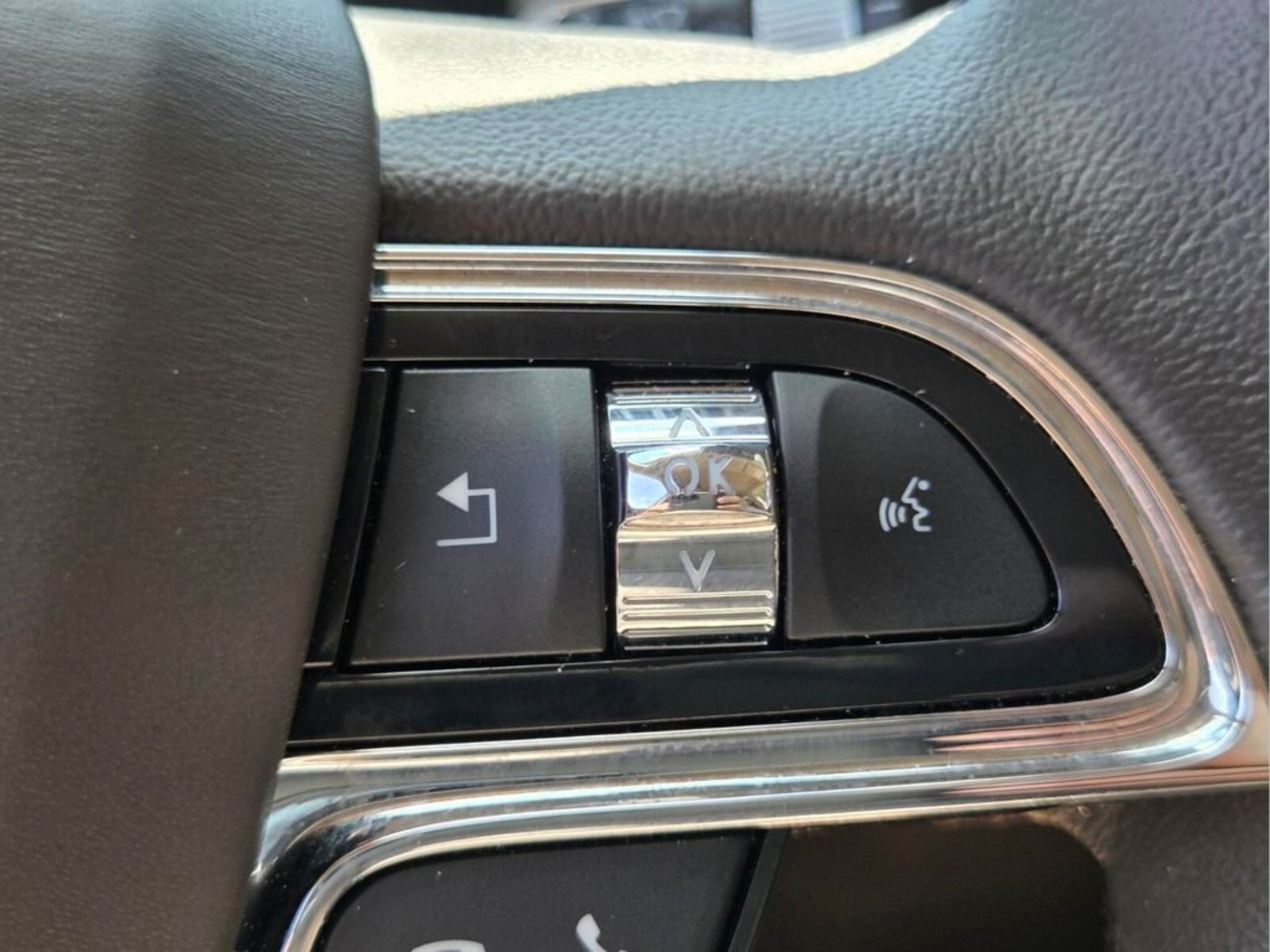Used 2023 Lincoln Nautilus AWD w/ Premium Package image 30