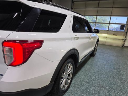 Used 2020 Ford Explorer XLT w/ Equipment Group 202A image 7
