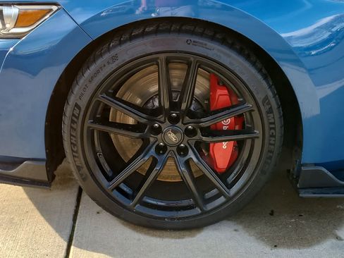 Used 2020 Ford Mustang Shelby GT500 w/ Technology Package image 16