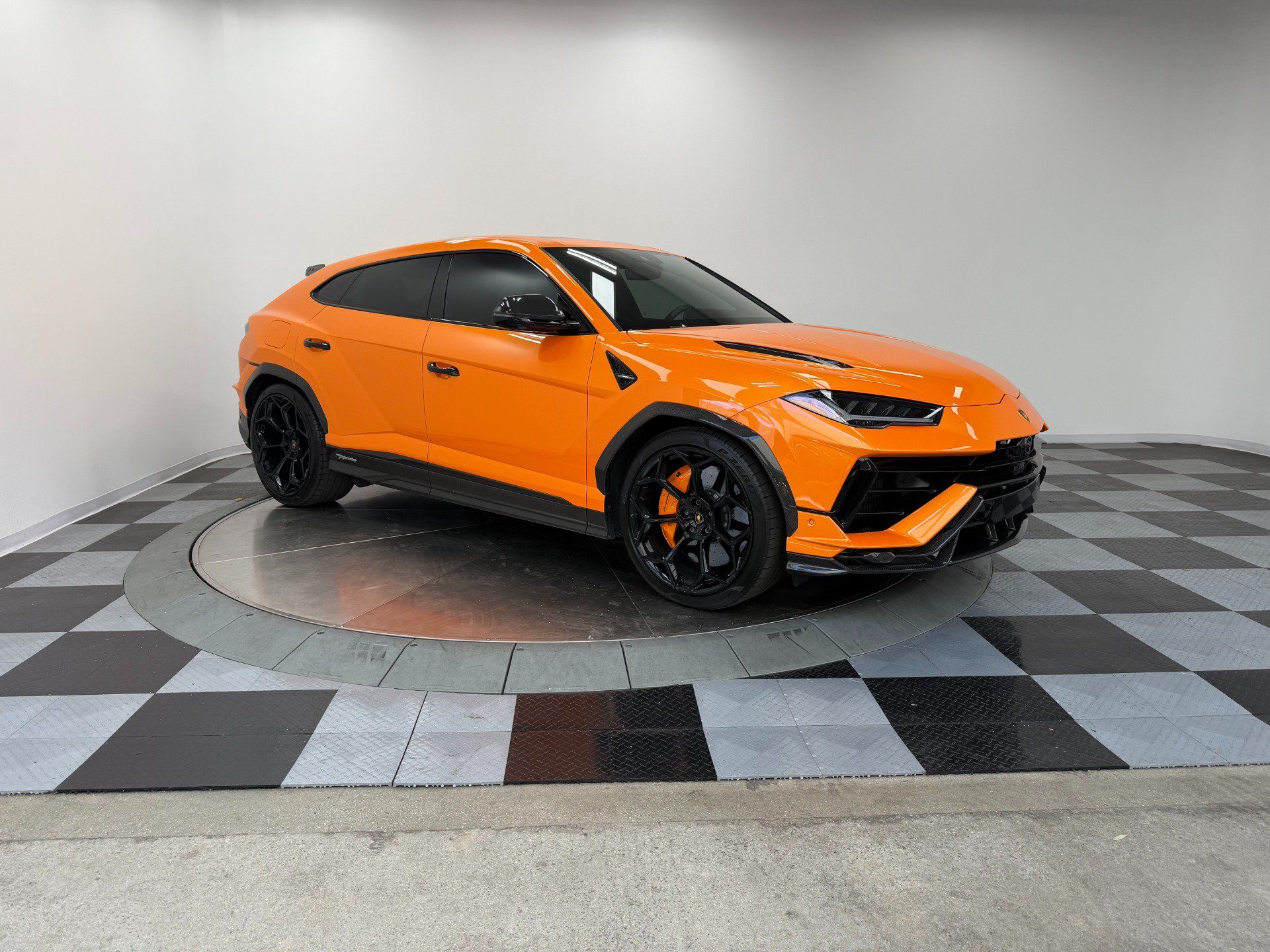 Used 2024 Lamborghini Urus Performante AWD/4WD image 30