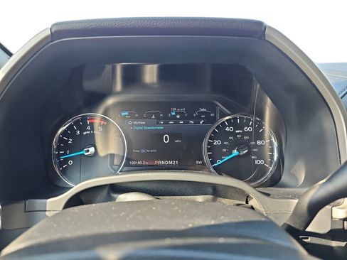 Used 2017 Ford F250 Lariat w/ Lariat Value Package AWD/4WD image 16