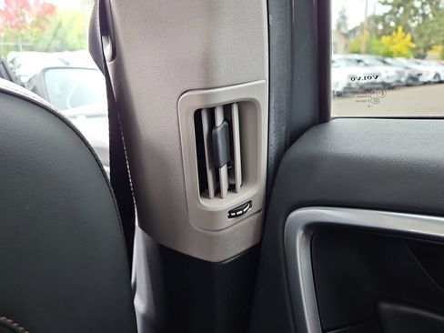 Used 2017 Volvo XC60 T6 Dynamic w/ Preferred Option Package image 24