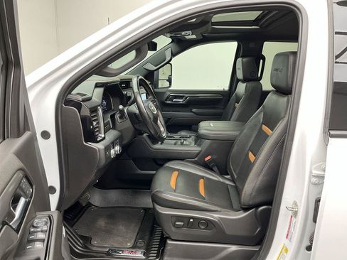 Certified 2025 GMC Sierra 2500 AT4 AWD/4WD image 3