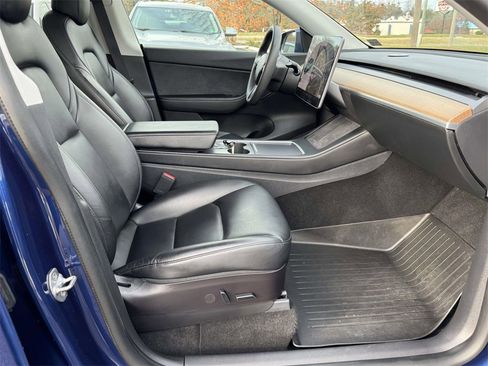 Used 2021 Tesla Model Y Long Range image 13