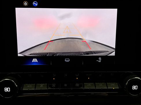 Used 2024 Chevrolet Colorado ZR2 w/ ZR2 Convenience Package III image 11