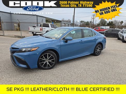 Used 2024 Toyota Camry SE image 1