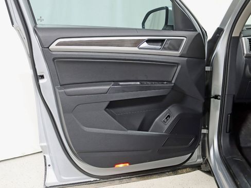 Used 2019 Volkswagen Atlas SE image 29