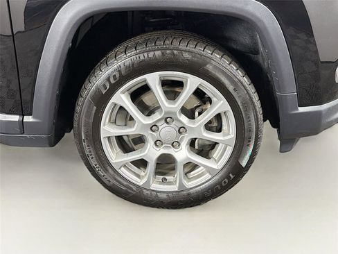 Used 2024 Jeep Compass Latitude AWD/4WD image 34