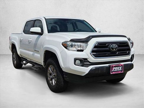Used 2019 Toyota Tacoma SR5 RWD image 3