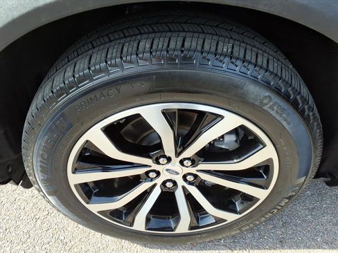 Used 2025 Ford Explorer ST-Line image 17