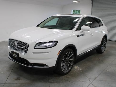 Used 2023 Lincoln Nautilus Reserve w/ Equipment Group 201A AWD/4WD image 4