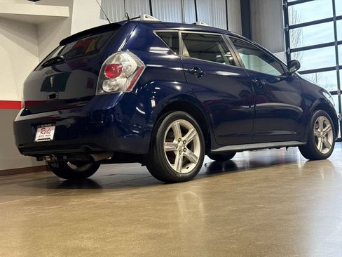 Used 2010 Pontiac Vibe AWD w/ Sun And Sound Package image 28