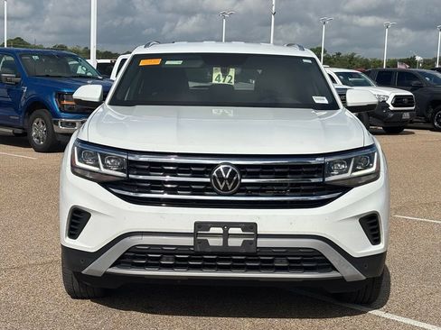 Used 2023 Volkswagen Atlas Cross Sport SE FWD image 3