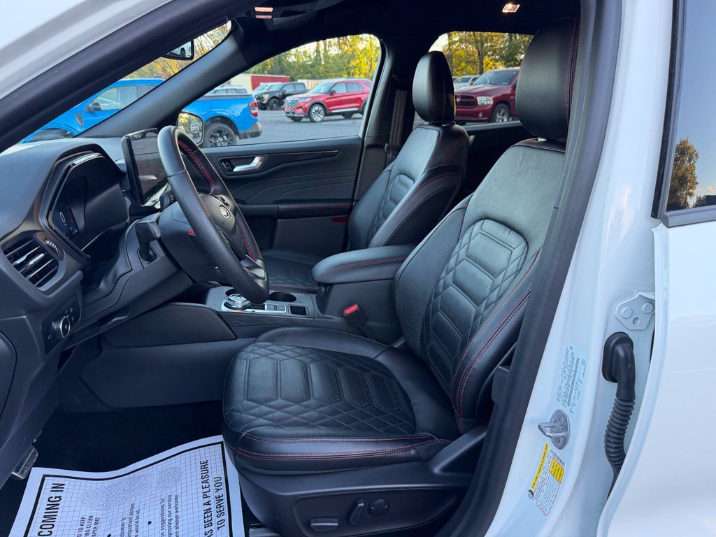Certified 2023 Ford Escape ST-Line Elite w/ Premium Technology Package AWD/4WD image 12