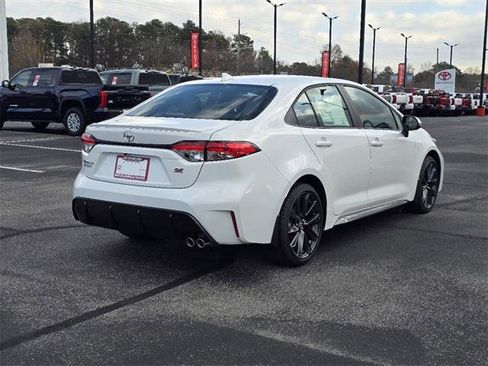 Used 2025 Toyota Corolla SE image 5