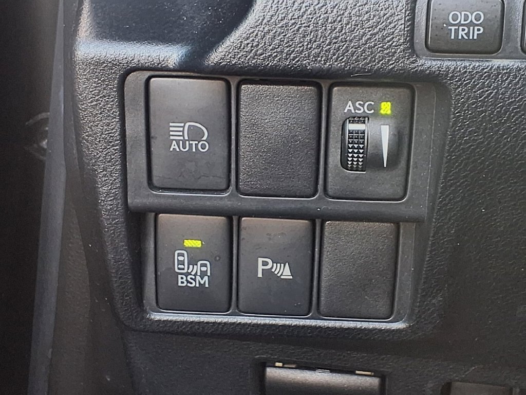 Used 2019 Lexus IS 300 w/ Navigation Package RWD image 6