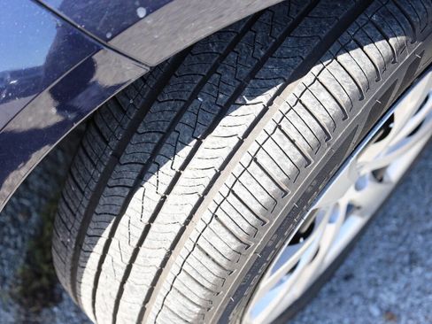 Used 2022 Toyota Corolla LE image 25