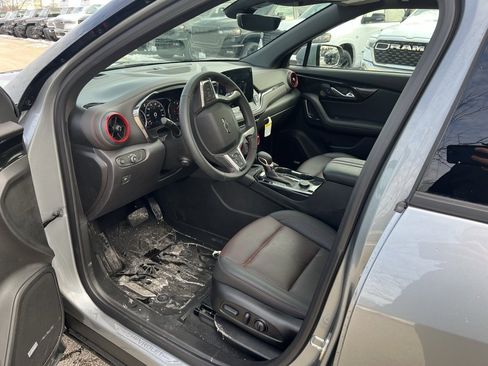 Used 2025 Chevrolet Blazer RS w/ Driver Confidence II Package image 5