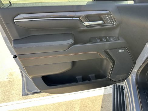 Used 2024 GMC Sierra 2500 AT4 w/ AT4 Premium Plus Package image 11