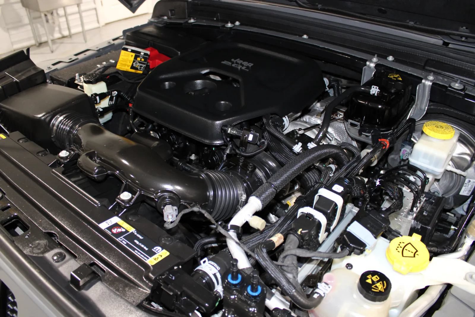 Used 2022 Jeep Wrangler Unlimited Sahara AWD/4WD image 24