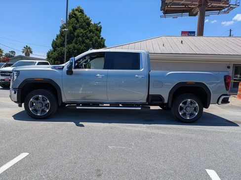 Used 2026 GMC Sierra 2500 SLT w/ SLT Premium Package AWD/4WD image 8