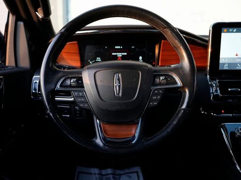 Used 2019 Lincoln Navigator Select image 46