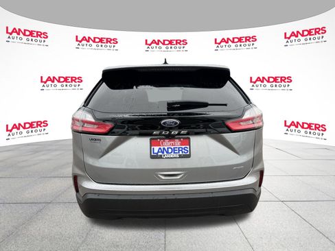 Used 2024 Ford Edge SE image 4