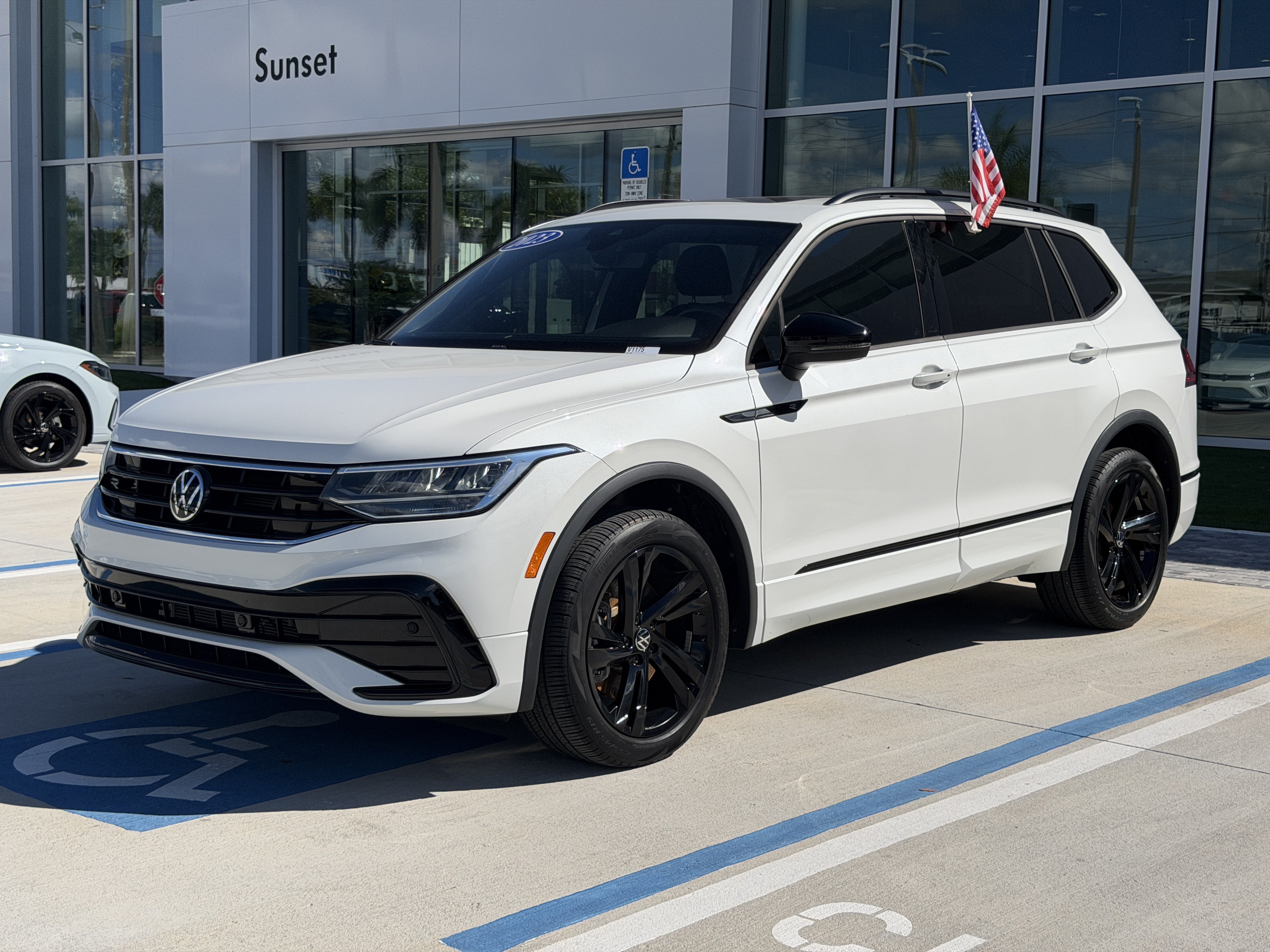 Certified 2023 Volkswagen Tiguan SE R-Line FWD image 3