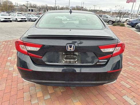 Used 2022 Honda Accord Sport image 11