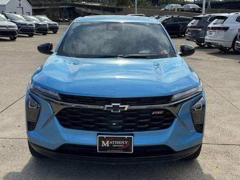 Used 2025 Chevrolet Trax RS w/ Sunroof Package image 8