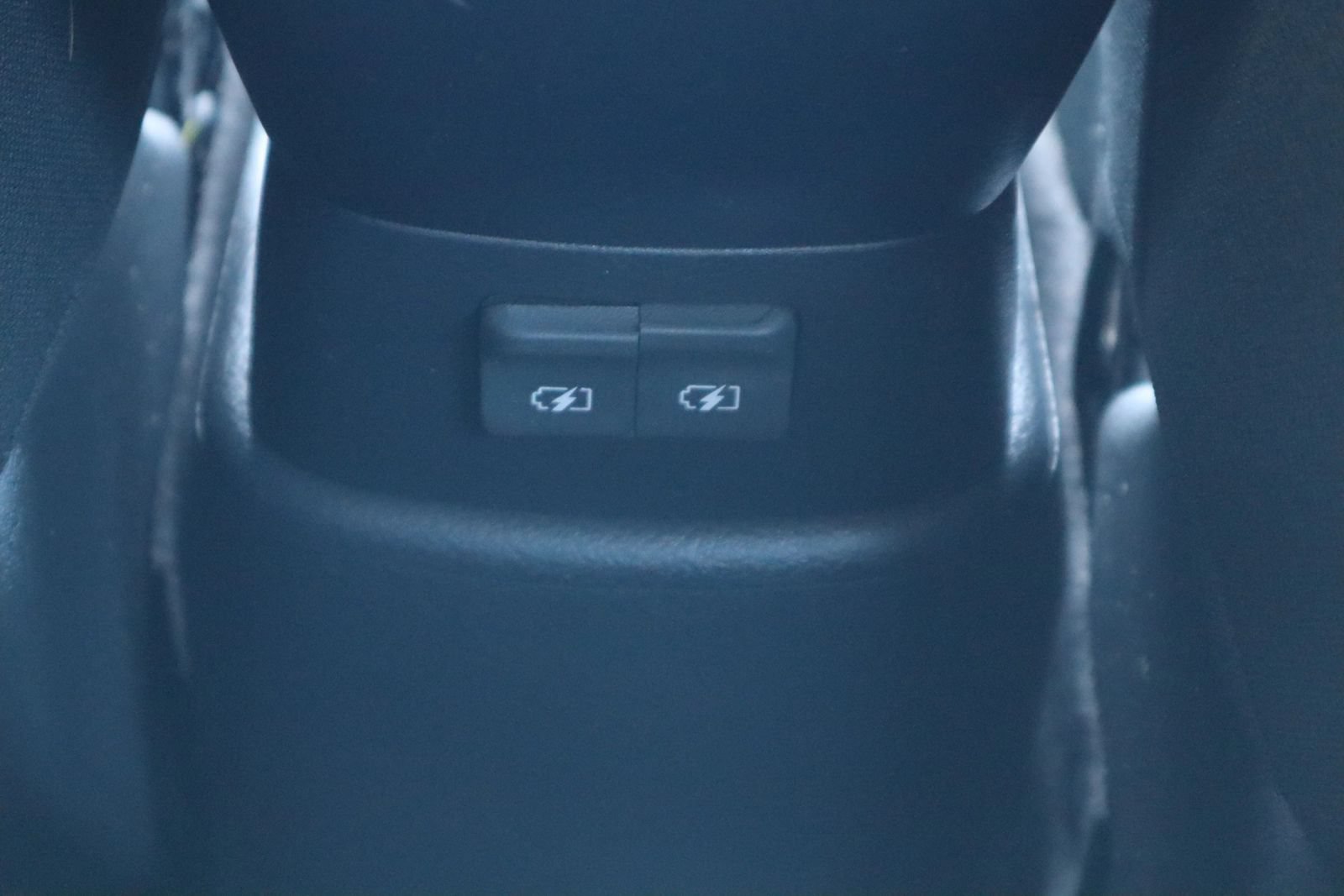Used 2022 Nissan Kicks S FWD image 29