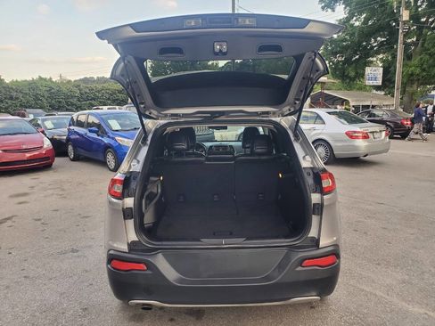 Used 2016 Jeep Cherokee Limited FWD image 16